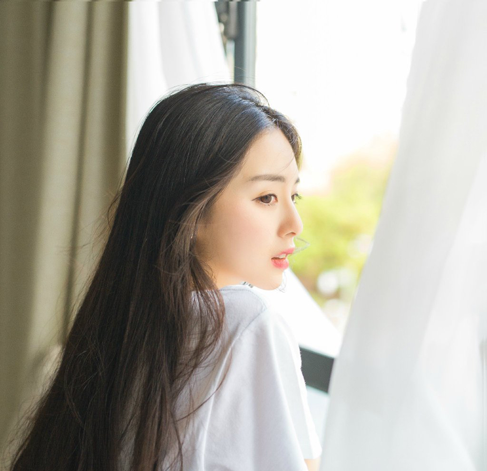 不管曹操怎么讨厌这东西，但毕竟代表着王权，曹操专门派了一支百人队的虎卫前来接印，以表示自己对王权的尊重。
